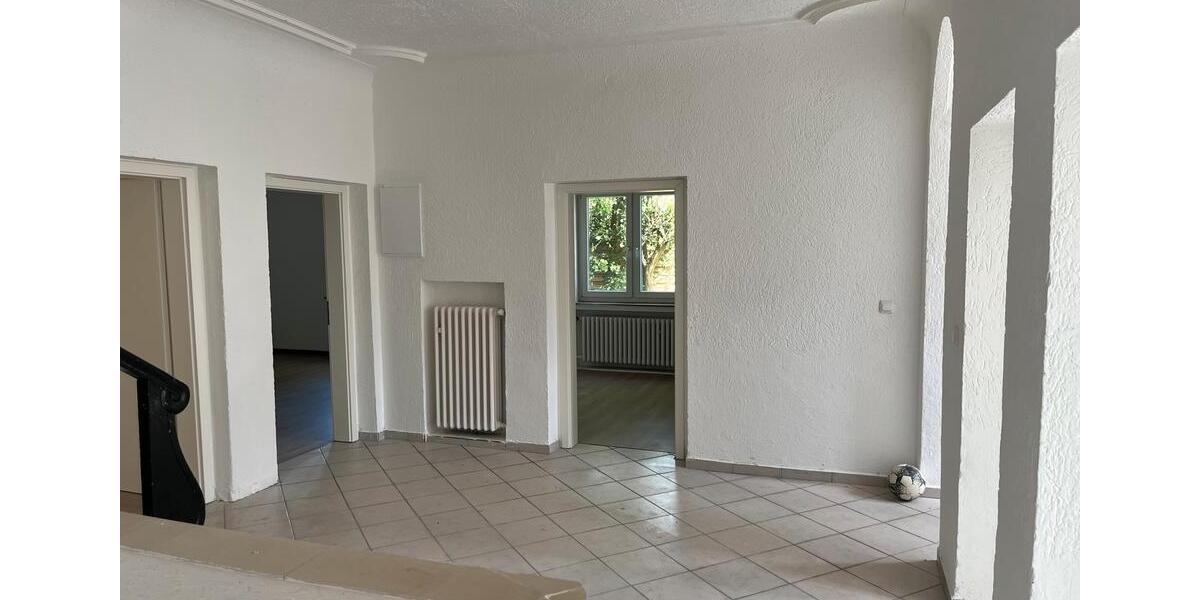 Erdgeschoßwohnung Duisburg Hamborn - 4 Zimmer, 140 m&sup2;, 1.150&euro; | Angebot:25962557