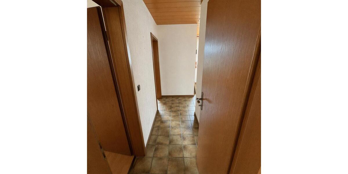 Dachgeschoßwohnung Bochum Günnigfeld - 3 Zimmer, 107 m&sup2;, 695&euro; | Angebot:27533094