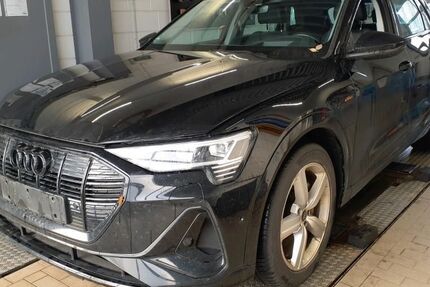 Audi e-tron 59.267 km 29.438 &euro; Hagen 58091