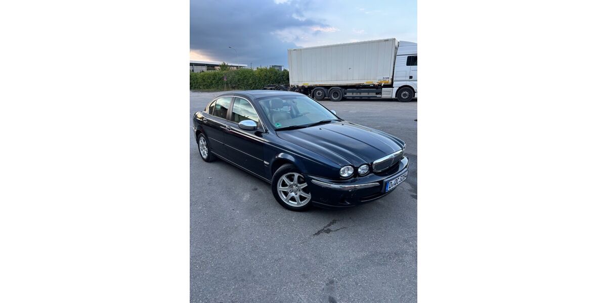 Jaguar X-Type 230.000 km 2.500 &euro; Düsseldorf 40231