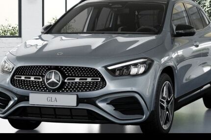 Mercedes-Benz GLA 200 9.900 km 49.690 &euro; Düsseldorf 40470
