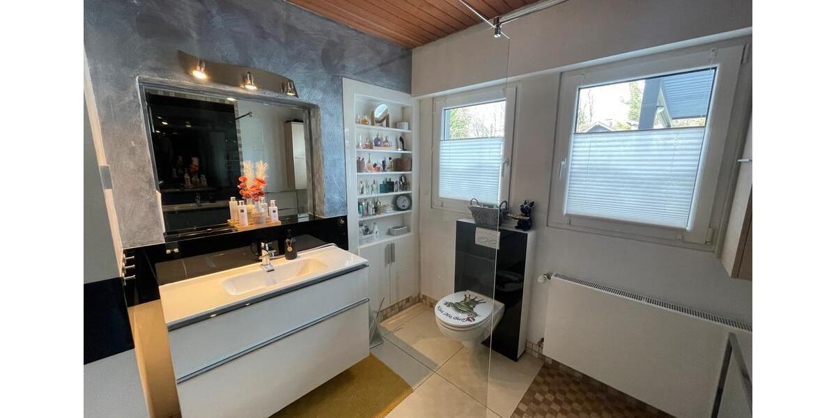 Einfamilienhaus Solingen Central - 5 Zimmer, 145 m&sup2;, 775.000&euro; | Angebot:25647817