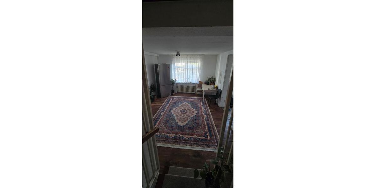 Etagenwohnung Duisburg Hamborn - 6 Zimmer, 140 m&sup2;, 1.250&euro; | Angebot:27551003