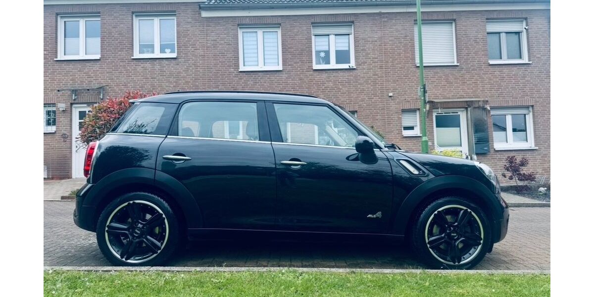 Mini Countryman S (Cooper) 98.400 km 5.900 &euro; Essen 45307