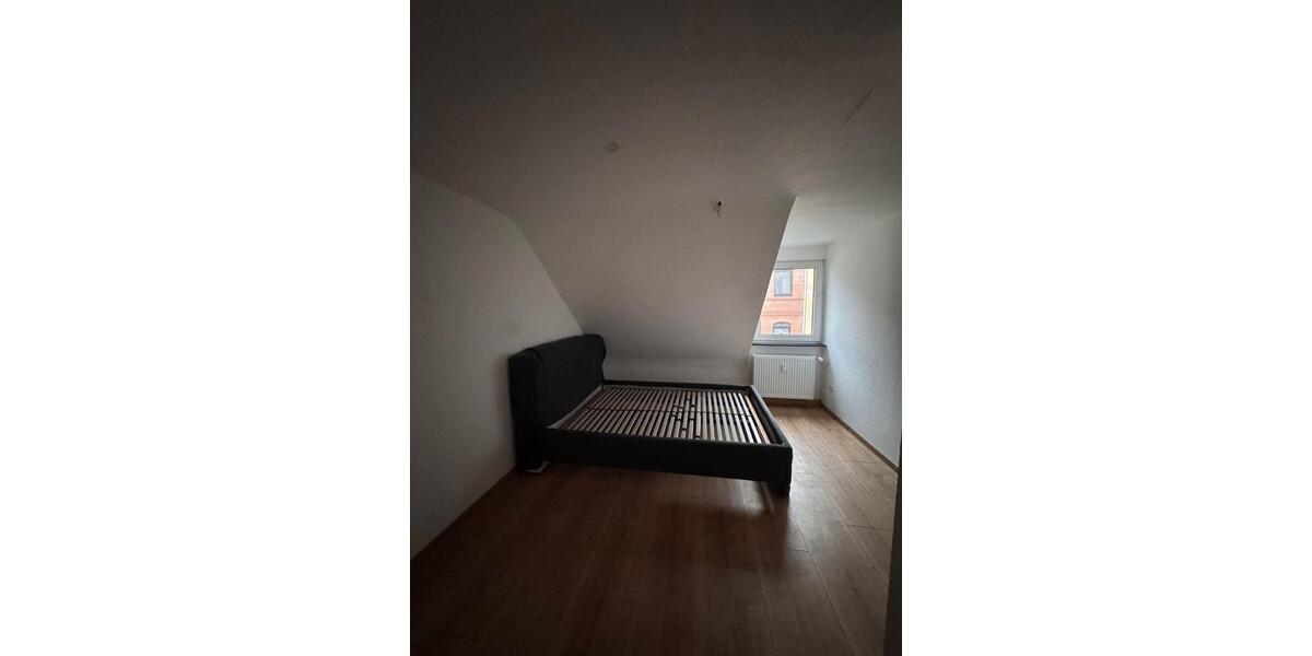 Dachgeschoßwohnung Gelsenkirchen Ückendorf - 2.5 Zimmer, 50 m&sup2;, 450&euro; | Angebot:27550467