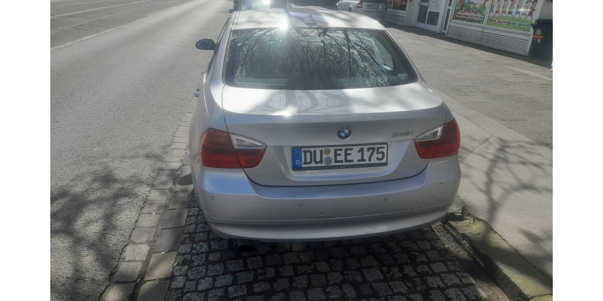 BMW 318 293.000 km 1.800 &euro; Duisburg 47051