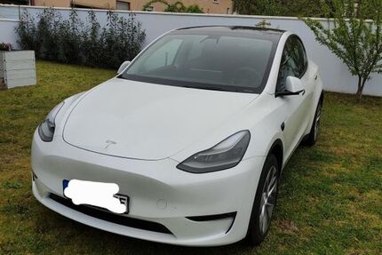 Tesla Model Y 28.000 km 37.900 &euro; Duisburg 47249