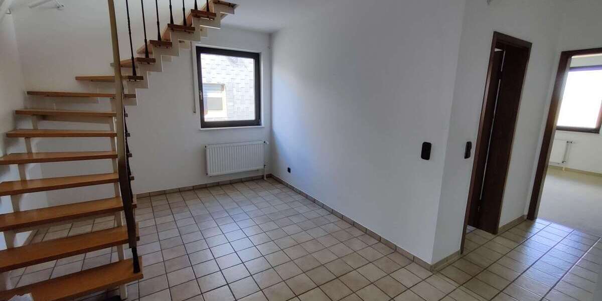 Etagenwohnung Solingen Widdert - 2 Zimmer, 85 m&sup2;, 860&euro; | Angebot:27225452