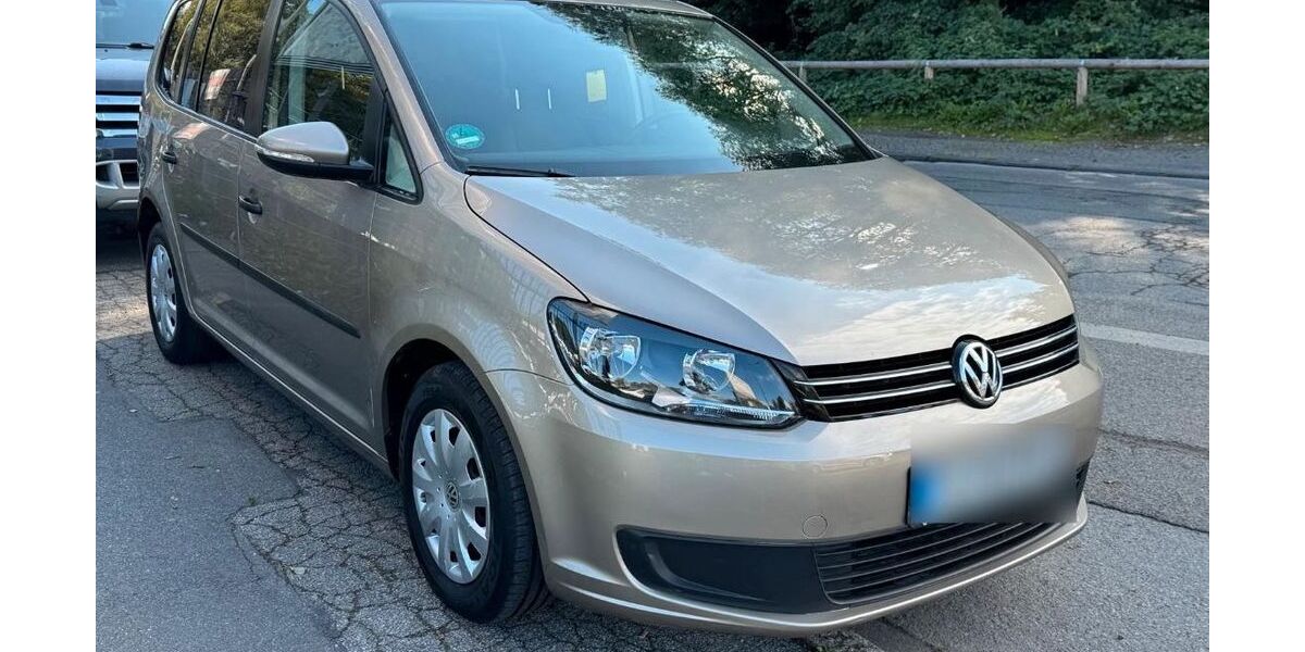 VW Touran 157.000 km 6.999 &euro; Essen 45138