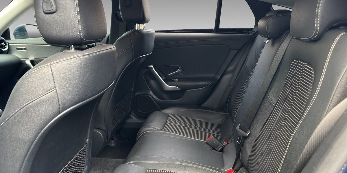 Mercedes-Benz CLA 180 Shooting Brake d Autom.MBUX AHK 152.593 km 11.400 &euro; Wuppertal 42327