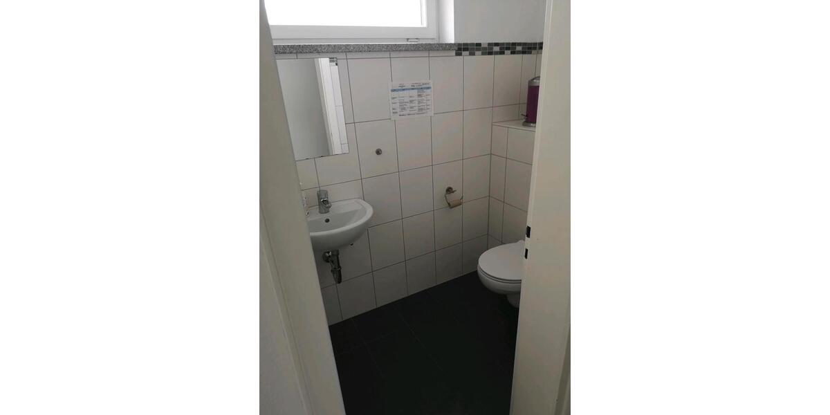 Erdgeschoßwohnung Duisburg Großenbaum - 7 Zimmer, 166 m&sup2;, 2.490&euro; | Angebot:27585791