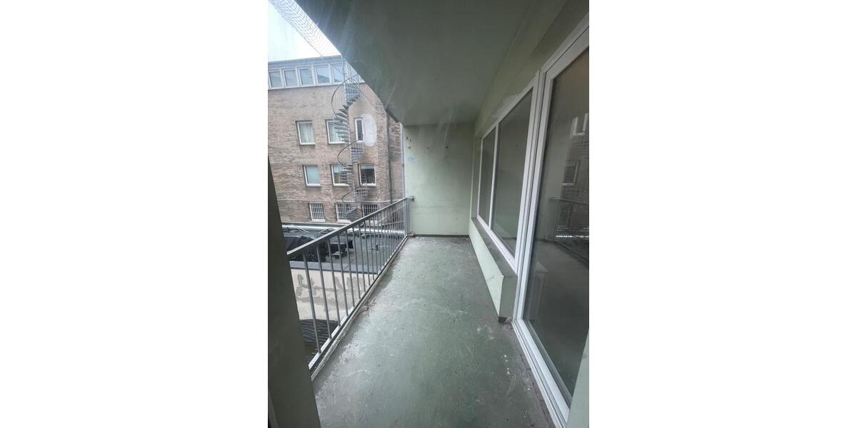 Etagenwohnung Düsseldorf Stadtmitte - 2 Zimmer, 120 m&sup2;, 737&euro; | Angebot:25718233