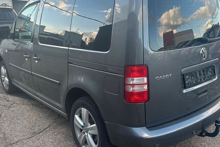 VW Caddy 118.000 km 7.800 &euro; Neuss 41460