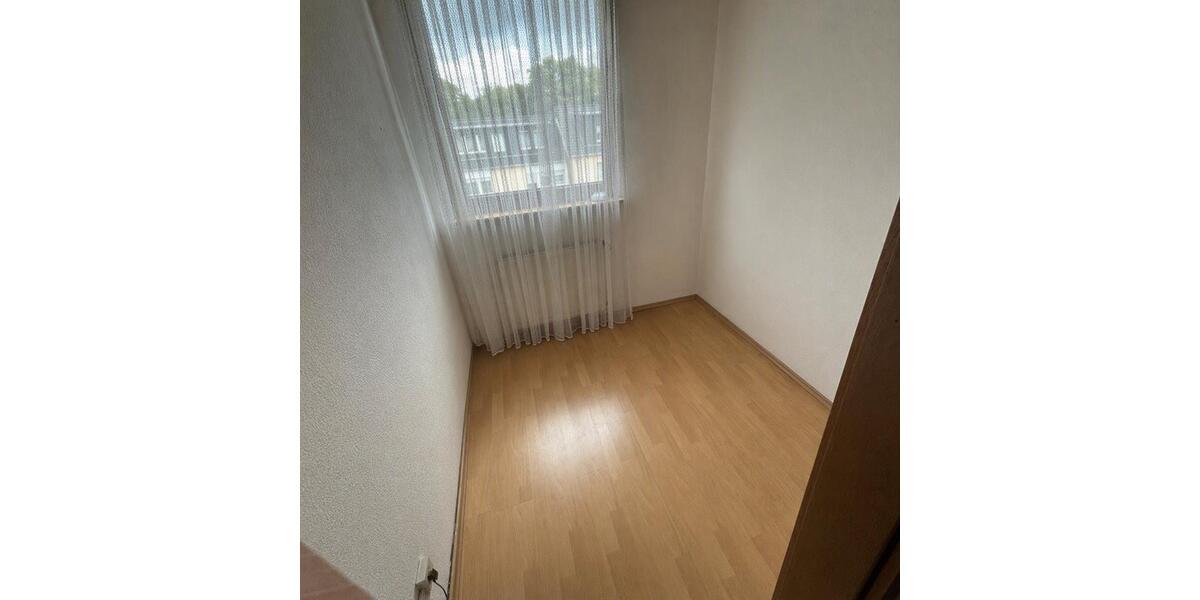 Dachgeschoßwohnung Bochum Günnigfeld - 3 Zimmer, 107 m&sup2;, 695&euro; | Angebot:27533094
