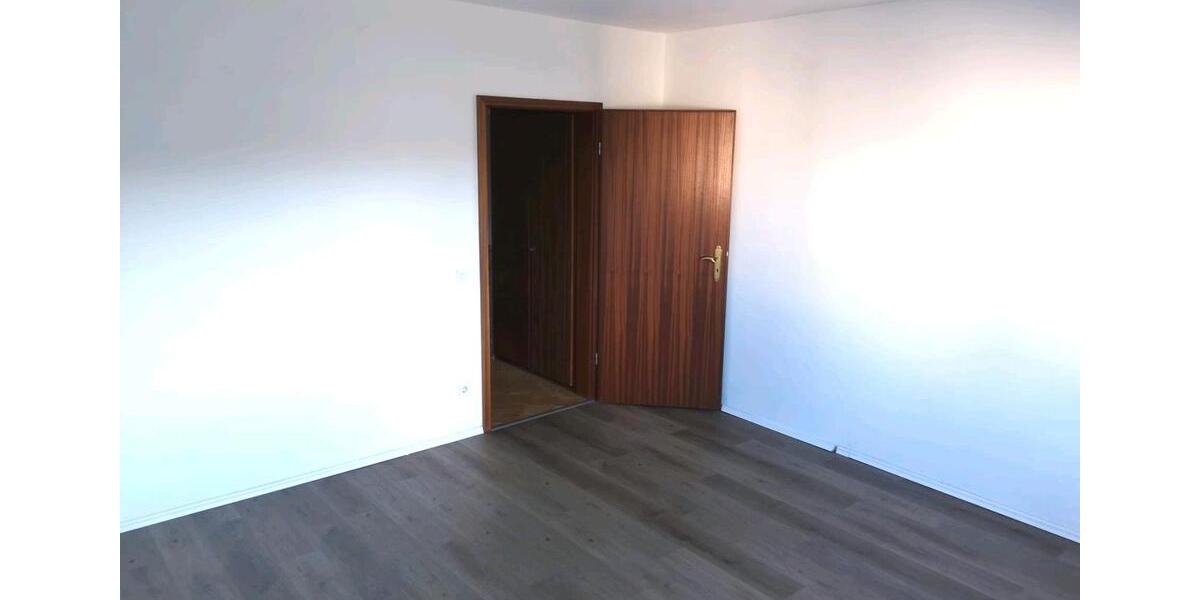 Etagenwohnung Mülheim an der Ruhr Menden-Holthausen - 2 Zimmer, 72 m&sup2;, 175.000&euro; | Angebot:25892529