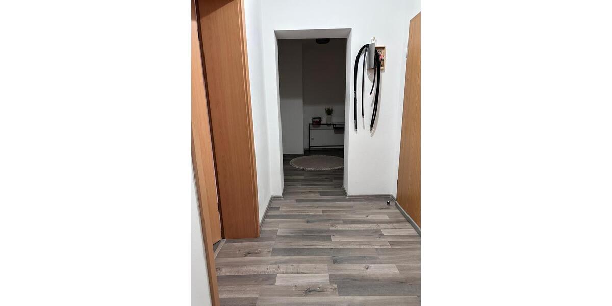 Dachgeschoßwohnung Gelsenkirchen Gelsenkirchen-Mitte - 3 Zimmer, 90 m&sup2;, 700&euro; | Angebot:24826571