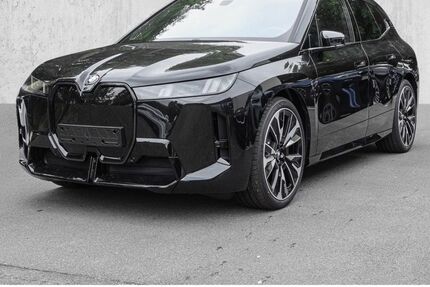 BMW iX 7.900 km 79.900 &euro; Mettmann 40822