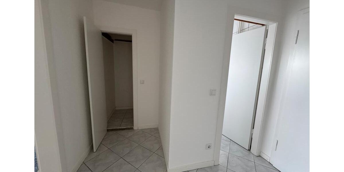 Etagenwohnung Mettmann - 2 Zimmer, 50 m&sup2;, 825&euro; | Angebot:26626208