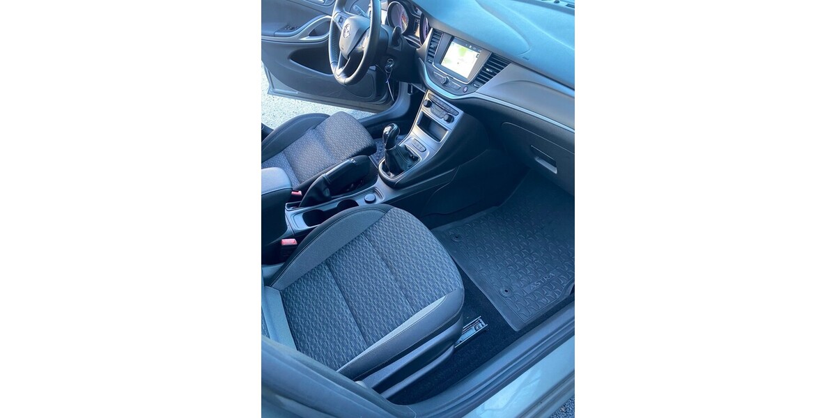 Opel Astra K Sports1.5CDTI.NAVI.VOLL-LED.PDC.11/20 108.000 km 5.500 &euro; Hilden 40721