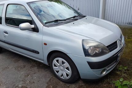 Renault Clio 89.807 km 2.790 &euro; Neuss 41472