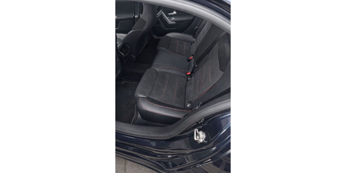 Mercedes-Benz A 200 129.000 km 20.750 &euro; Duisburg 47239