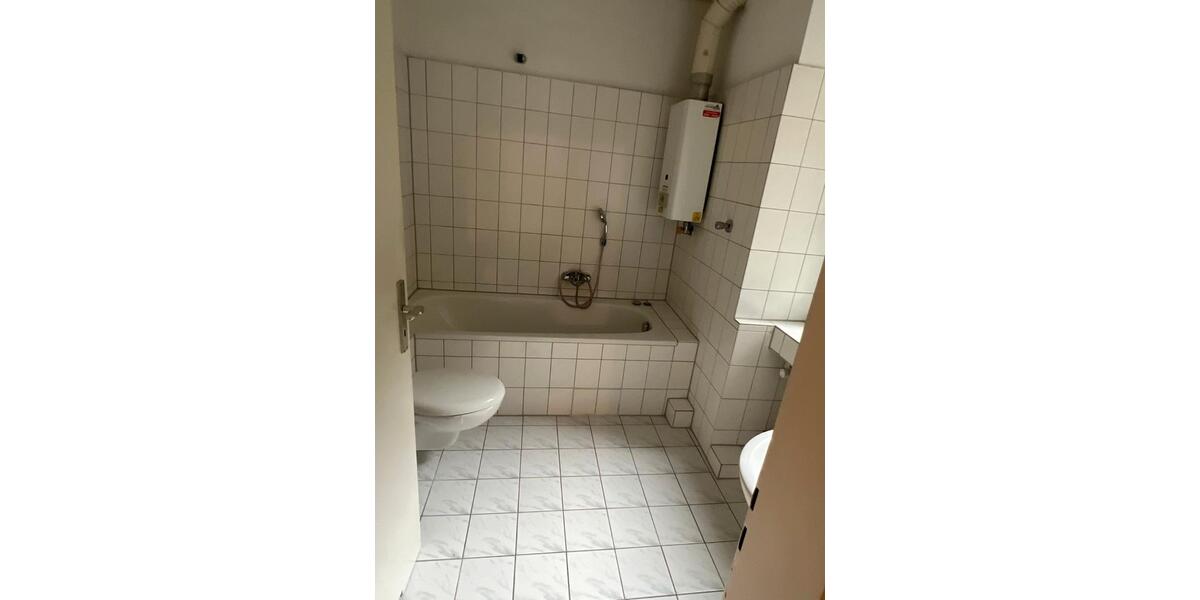 Etagenwohnung Duisburg - 3 Zimmer, 100 m&sup2;, 268.000&euro; | Angebot:27230011