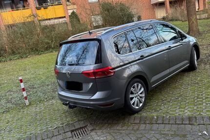 VW Touran 196.000 km 14.100 &euro; Düsseldorf 40229