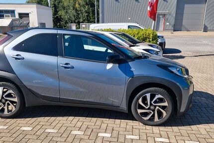 Toyota Aygo (X) 17.299 km 14.450 &euro; Ratingen 40882