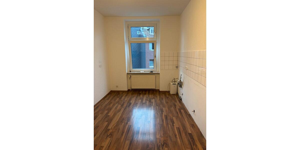 Etagenwohnung Wuppertal Elberfeld - 3 Zimmer, 100 m&sup2;, 680&euro; | Angebot:27570277