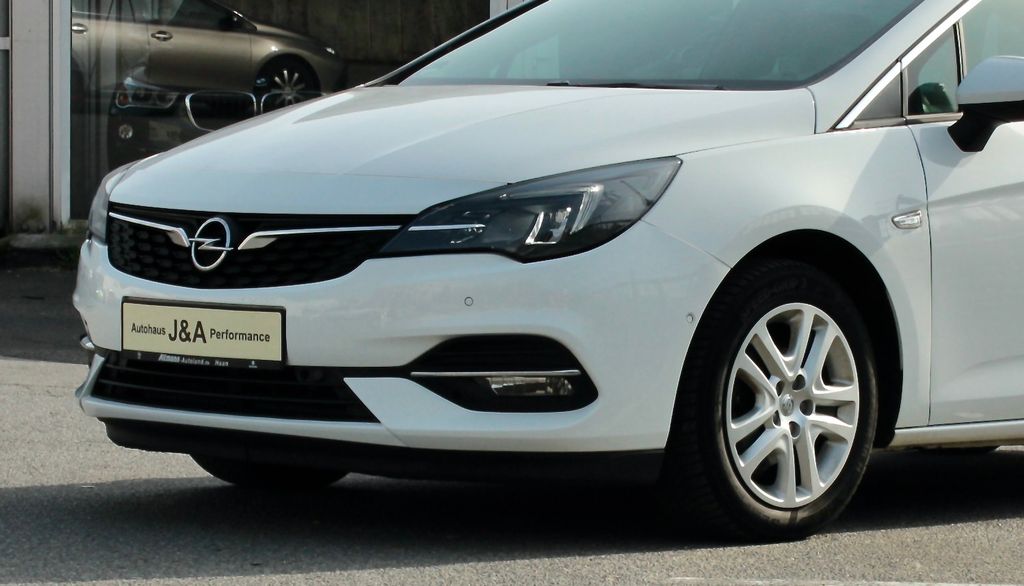 Opel Astra 144.700 km 8.390 &euro; Düsseldorf 40625