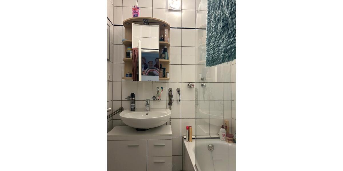 Erdgeschoßwohnung Remscheid Gemarkung Bergisch Born - 4 Zimmer, 89 m&sup2;, 684&euro; | Angebot:25918608