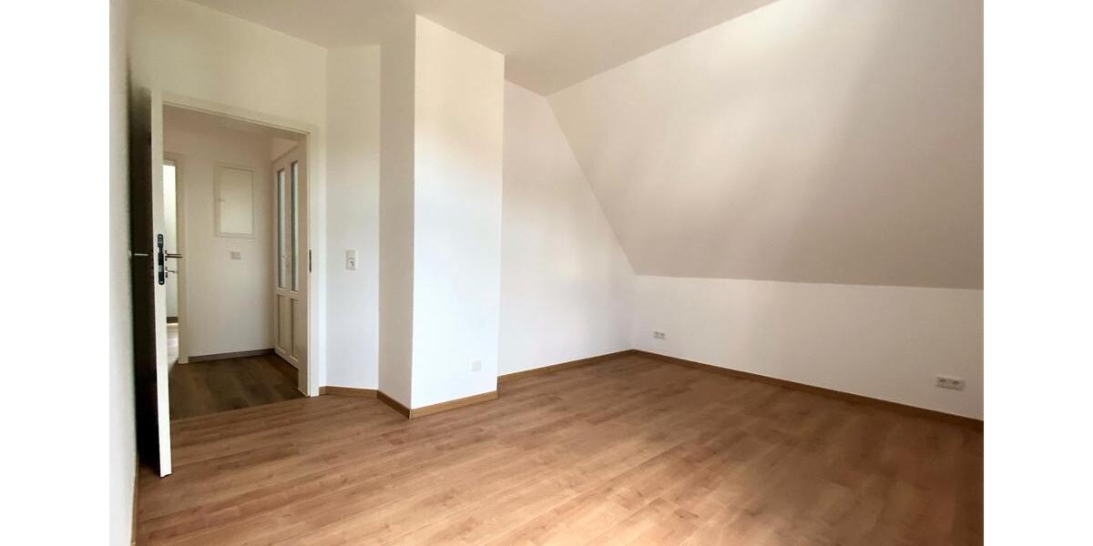 Dachgeschoßwohnung Wuppertal Dönberg - 3 Zimmer, 64 m&sup2;, 770&euro; | Angebot:27572258