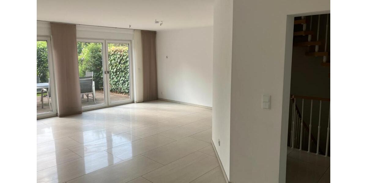 Reihenhaus Mülheim an der Ruhr Linksruhr - 5 Zimmer, 160 m&sup2;, 2.490&euro; | Angebot:27576703