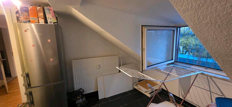 Dachgeschoßwohnung Essen Stadtbezirk III - 2.5 Zimmer, 55 m&sup2;, 480&euro; | Angebot:25872753