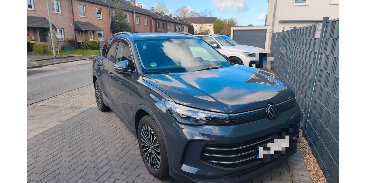 VW Tiguan 12.778 km 37.600 &euro; Duisburg 47228
