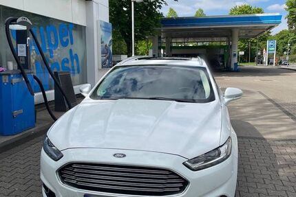 Ford Mondeo 226.000 km 9.100 &euro; Düsseldorf 40595
