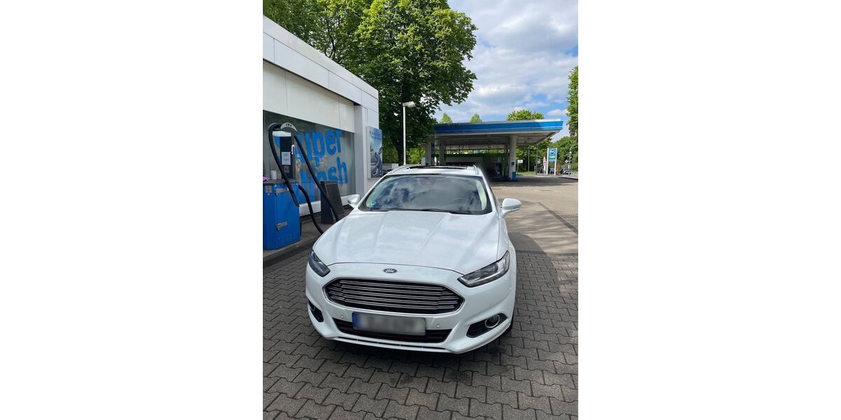 Ford Mondeo 226.000 km 9.100 &euro; Düsseldorf 40595
