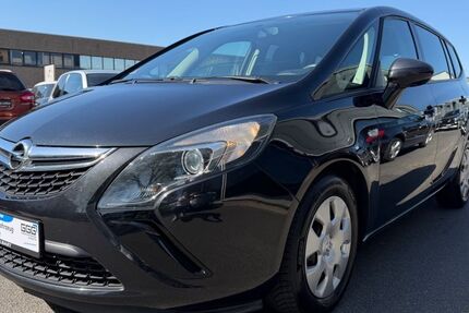 Opel Zafira 111.738 km 7.590 &euro; Düsseldorf 40233