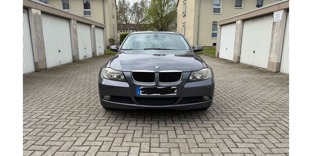 BMW 318 225.000 km 2.000 &euro; Düsseldorf 40229