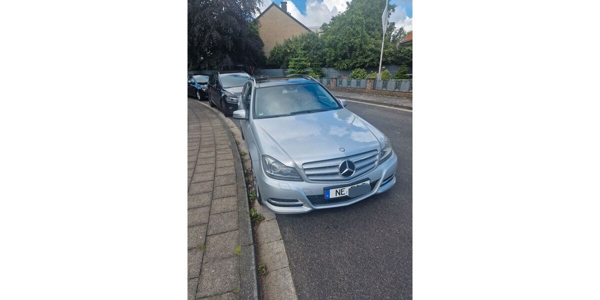 Mercedes-Benz C 250 290.000 km 5.900 &euro; Neuss 41462