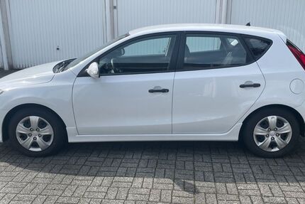Hyundai i30 125.000 km 4.800 &euro; Bochum 44869