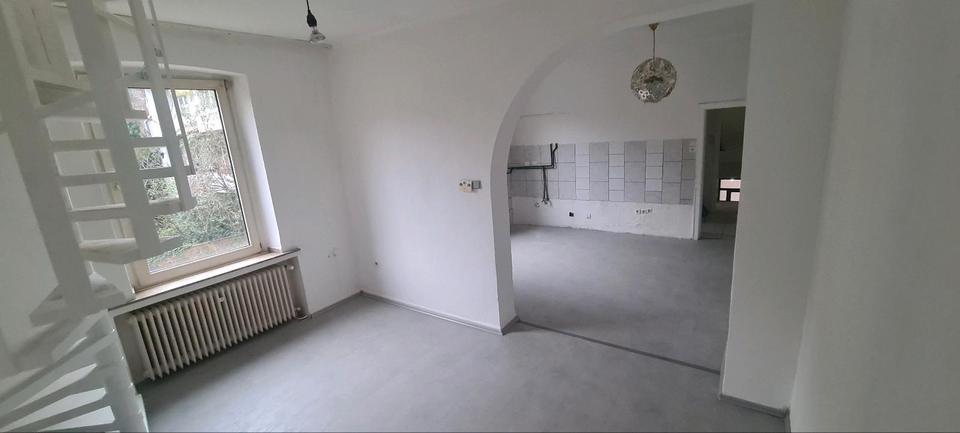 Maisonettenwohnung Duisburg Mittelmeiderich - 3 Zimmer, 80 m&sup2;, 900&euro; | Angebot:25877176