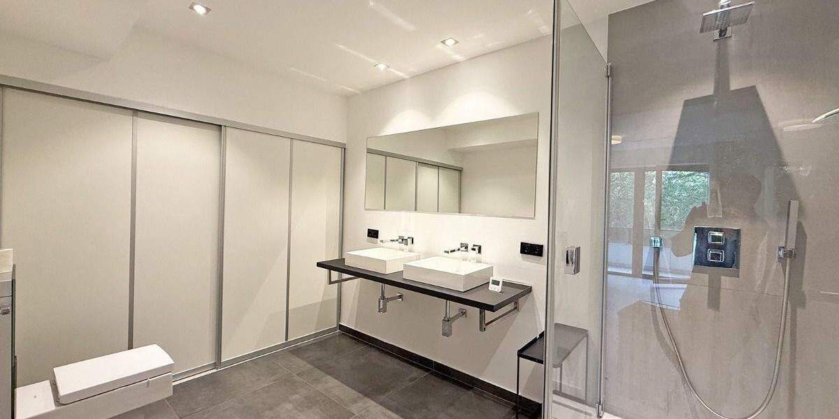 Etagenwohnung Düsseldorf Oberkassel - 2 Zimmer, 82 m&sup2;, 1.550&euro; | Angebot:25708278