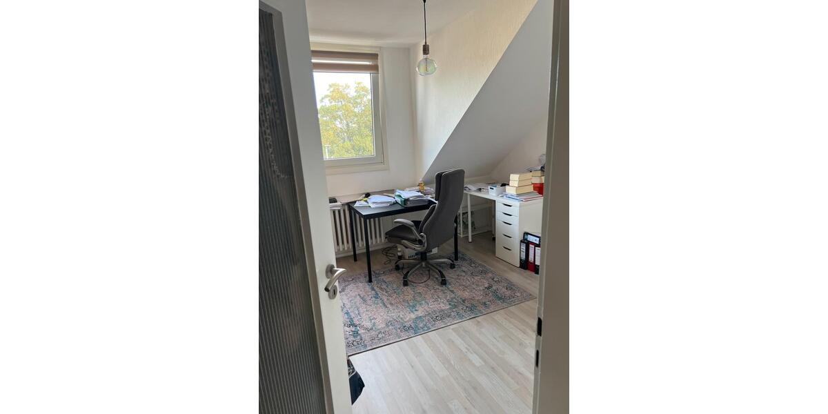 Etagenwohnung Duisburg Huckingen - 3 Zimmer, 80 m&sup2;, 920&euro; | Angebot:27551994