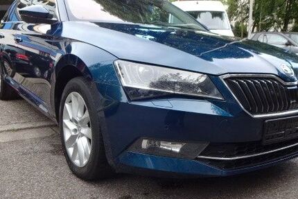 Skoda Superb 283.000 km 9.600 &euro; Essen 45276