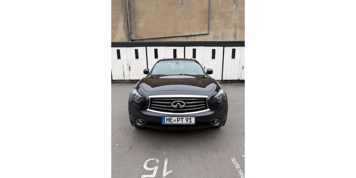 INFINITI QX70 170.000 km 15.999 &euro; Mettmann 40822