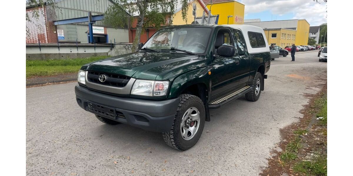 Toyota Hilux 350.000 km 9.900 &euro; Essen 45326