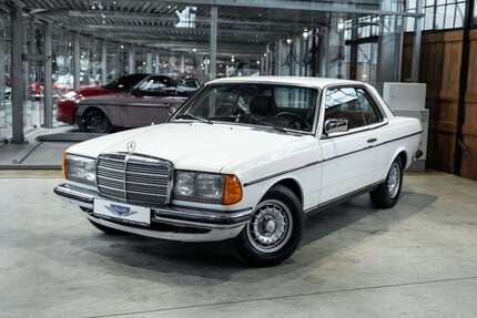 Mercedes-Benz 230 1.660 km 17.890 &euro; Neuss 41460