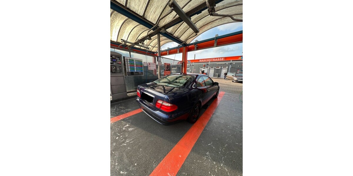 Mercedes-Benz CLK 320 175.000 km 2.500 &euro; Schwelm 58332