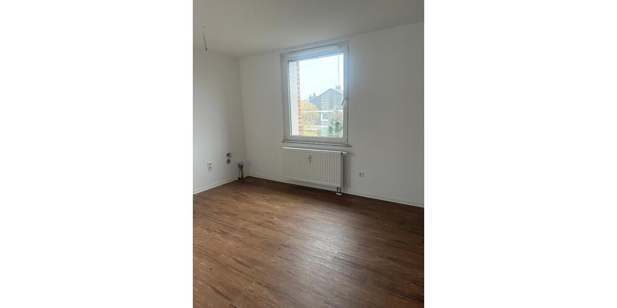 Etagenwohnung Duisburg Walsum - 2 Zimmer, 84 m&sup2;, 735&euro; | Angebot:25961211